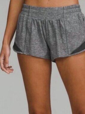 Lululemon women’s hotty hot workout shorts